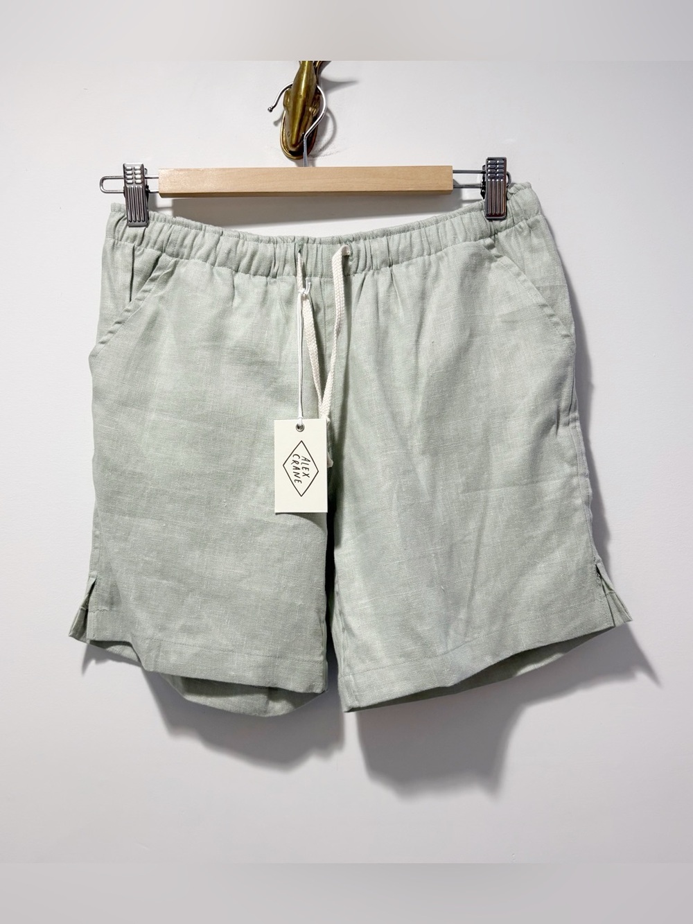 Alex Crane 100% Linen Bo Shorts Size XS New With Tag Coastal 6.5” Inseam Elastic
